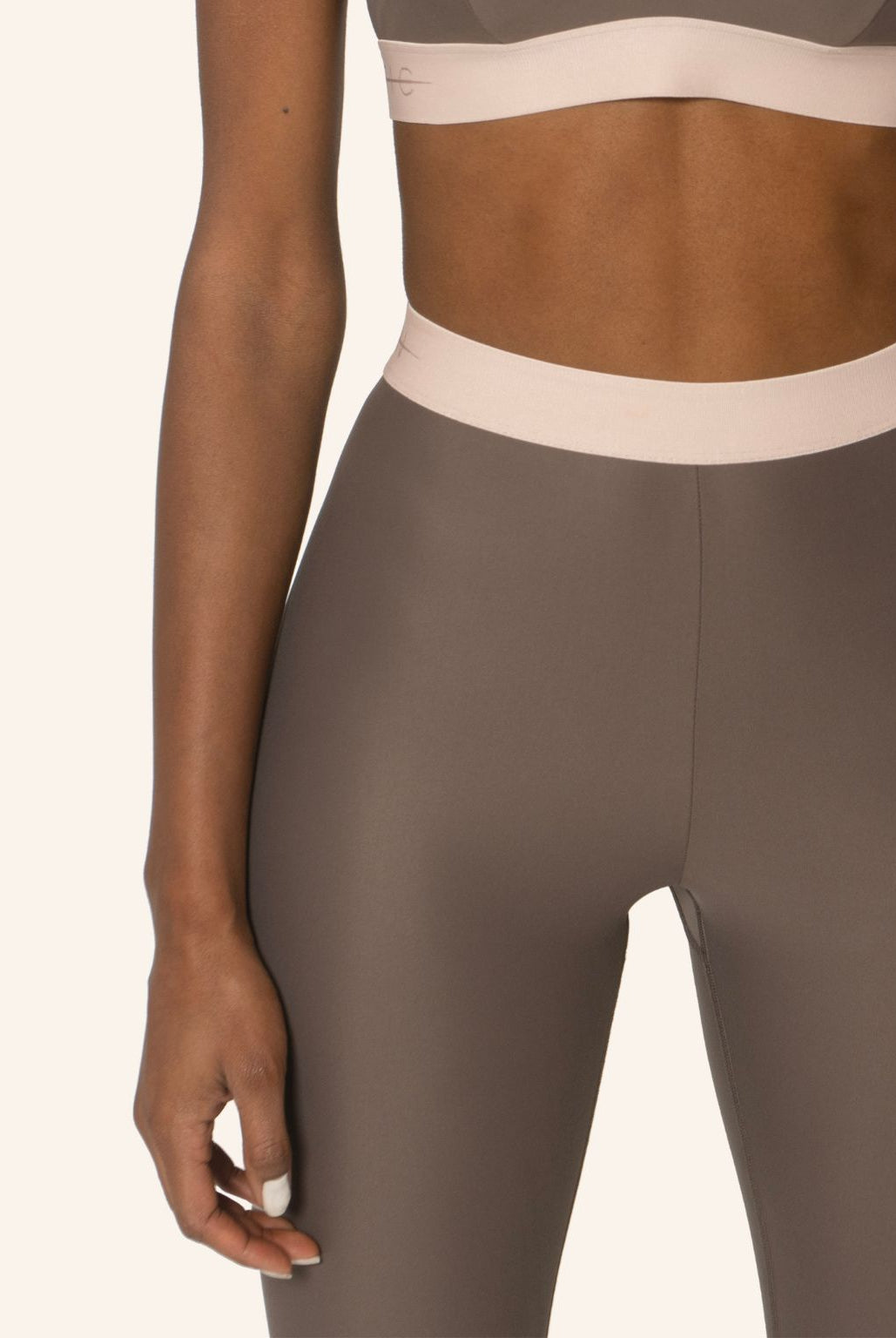 Saleina Cropped Leggings Soft Earth - Horizon Athletic