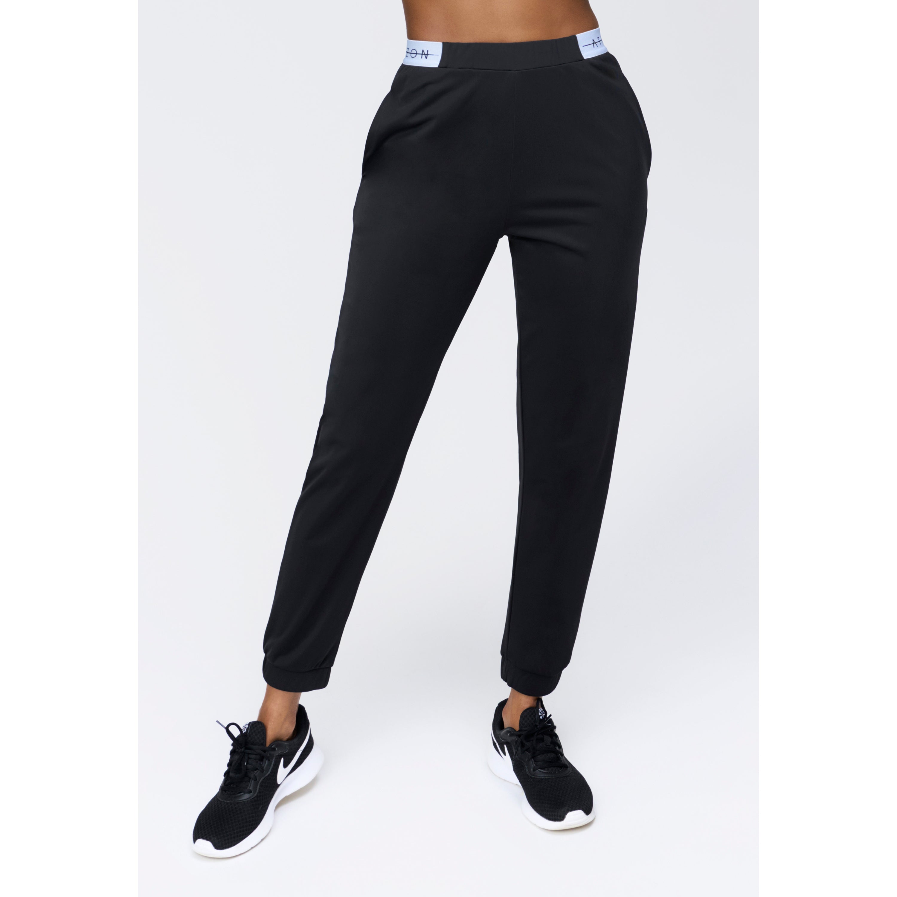 Silvretta Trackpants Lava Stone - Horizon Athletic 